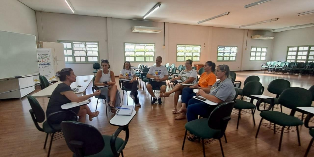 Coopera se une a associações locais para lançar o Brechó do Abraço em apoio ao autismo