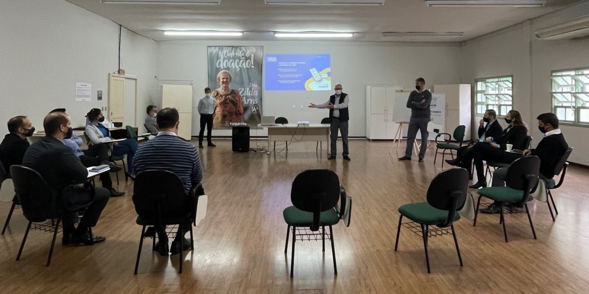 COOPERA reúne agencias bancárias para apresentar campanha que incentiva pagamento de fatura de energia por débito automático