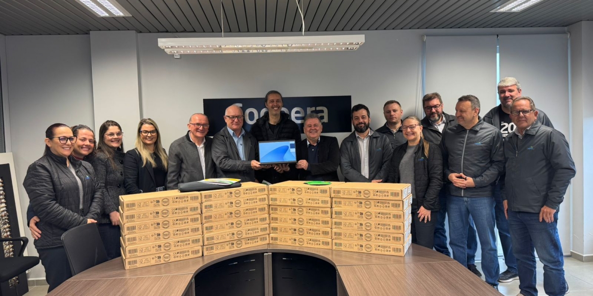 Coopera firma contrato de comodato com CEDUP para fortalecimento do curso técnico em Desenvolvimento de Sistemas