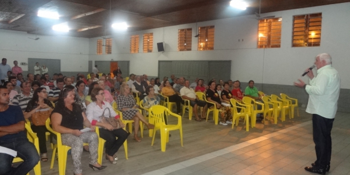 COOPERA em comunidade reuniu associados do bairro 4ª Linha