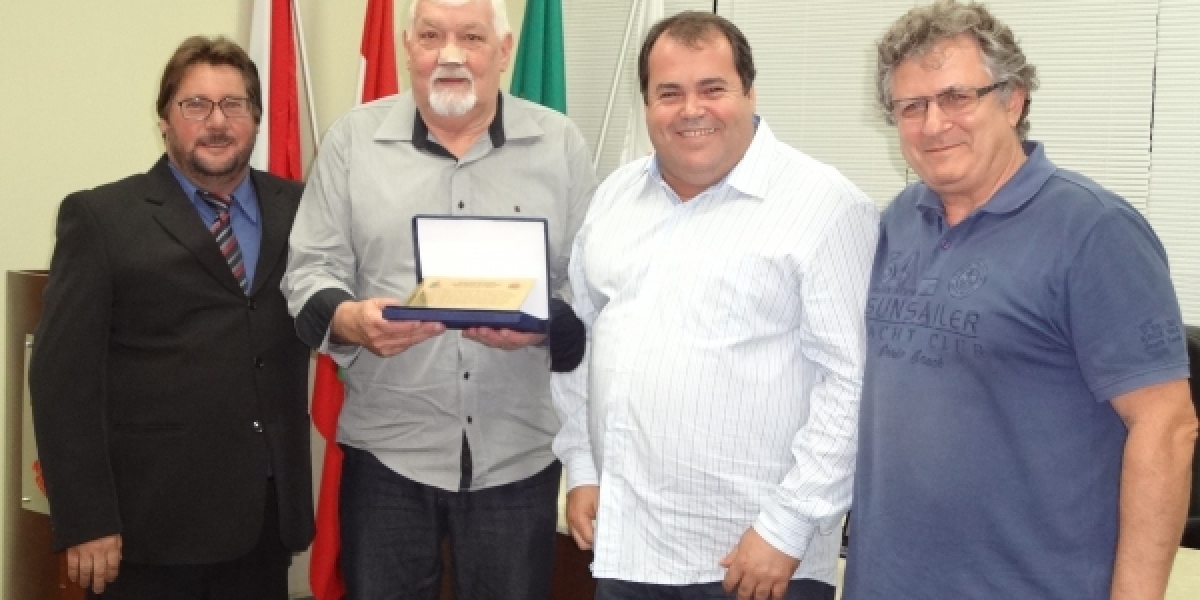 COOPERA recebe Moção de Aplauso da Câmara de Forquilhinha   
