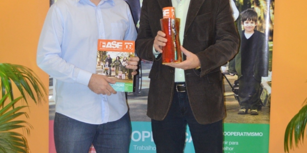 COOPERA presente no lançamento da 9ª edição da Revista FASE