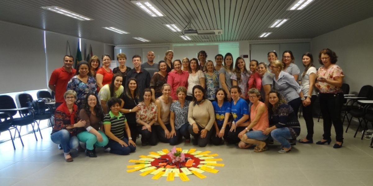 Professores do Cooperjovem participam de palestra na COOPERA