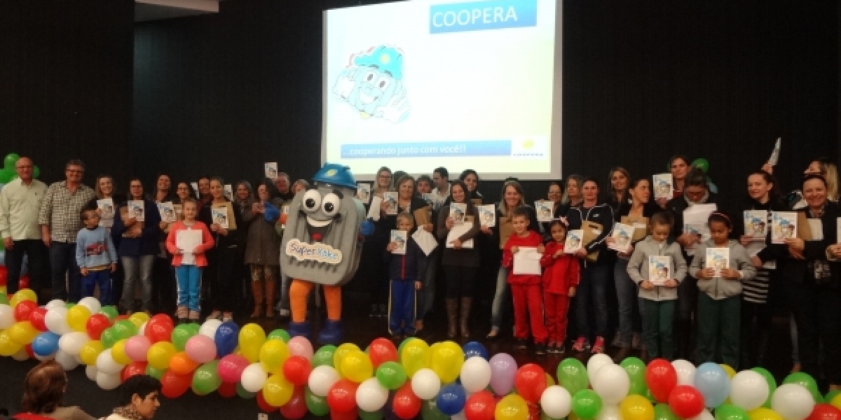 COOPERA lança segunda revistinha do SuperXoke