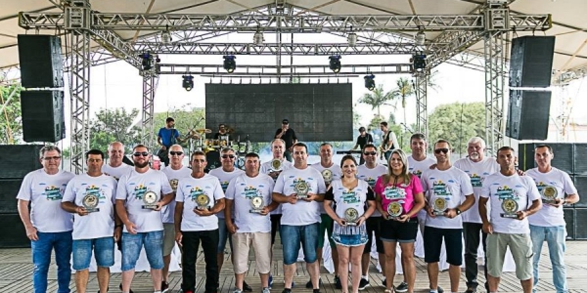 COOPERA em Família reuniu colaboradores e homenageou os jubilados