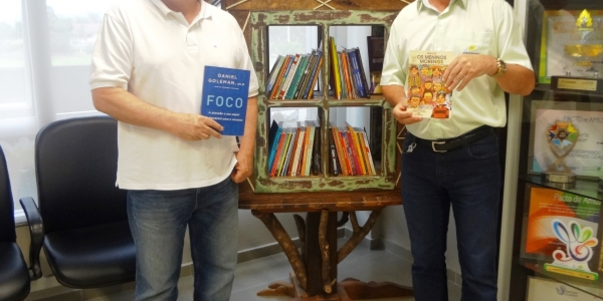 COOPERA dispõe de biblioteca aos cooperados