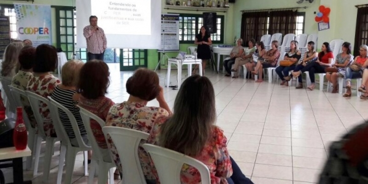 COOPERA : Novas escolas do COOPERJOVEM participam de encontro de sensibilização
