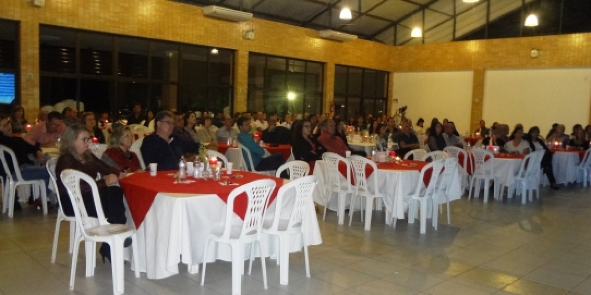 A Arte de Conviver foi o tema do 4º Encontro de Casais em Forquilhinha