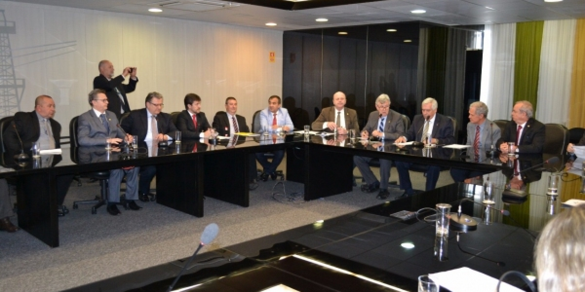 No Ministério de Minas e Energia, Cooperativas questionam retirada dos subsídios tarifários