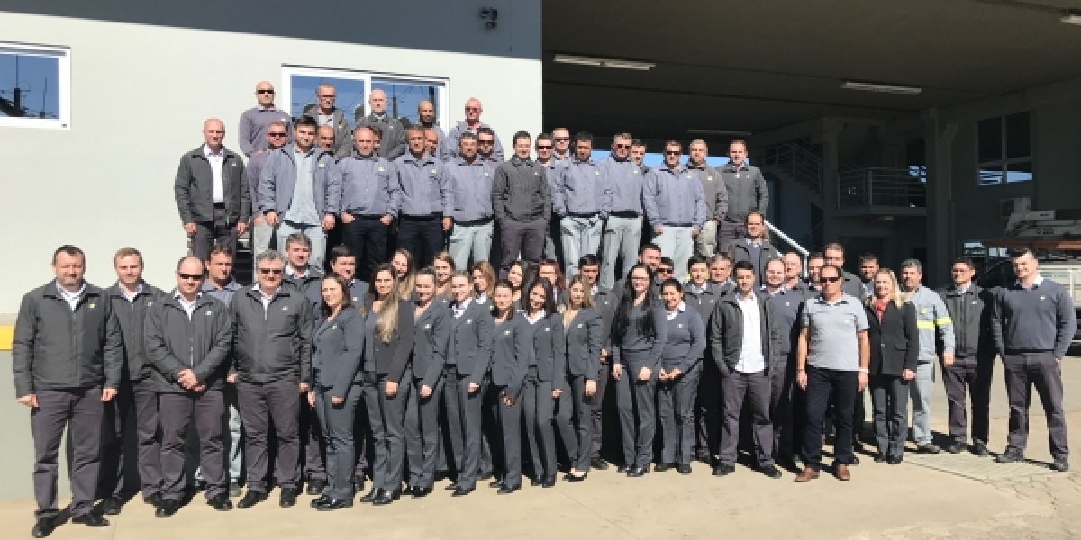 COOPERA muda uniforme dos colaboradores