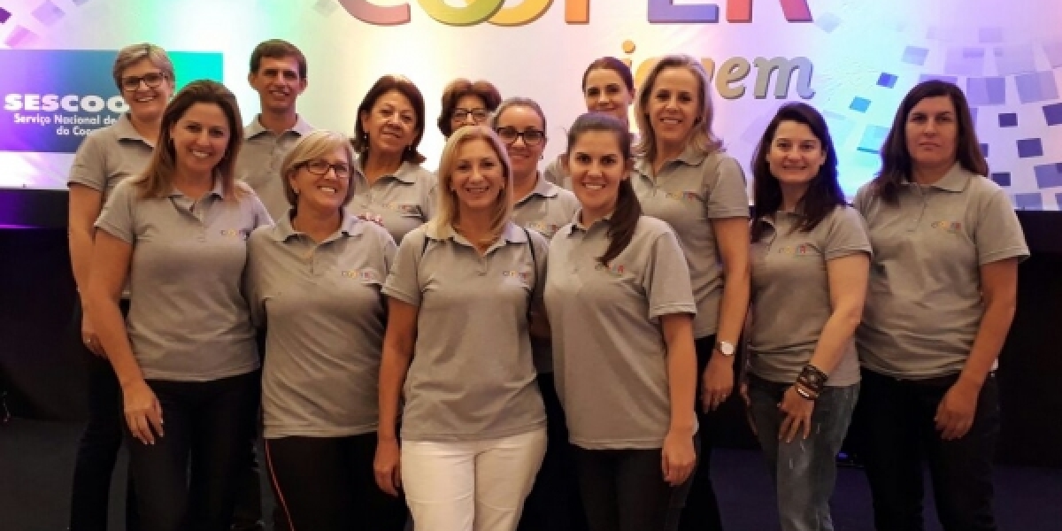 COOPERA tem projetos destacados em livro de boas práticas do COOPERJOVEM