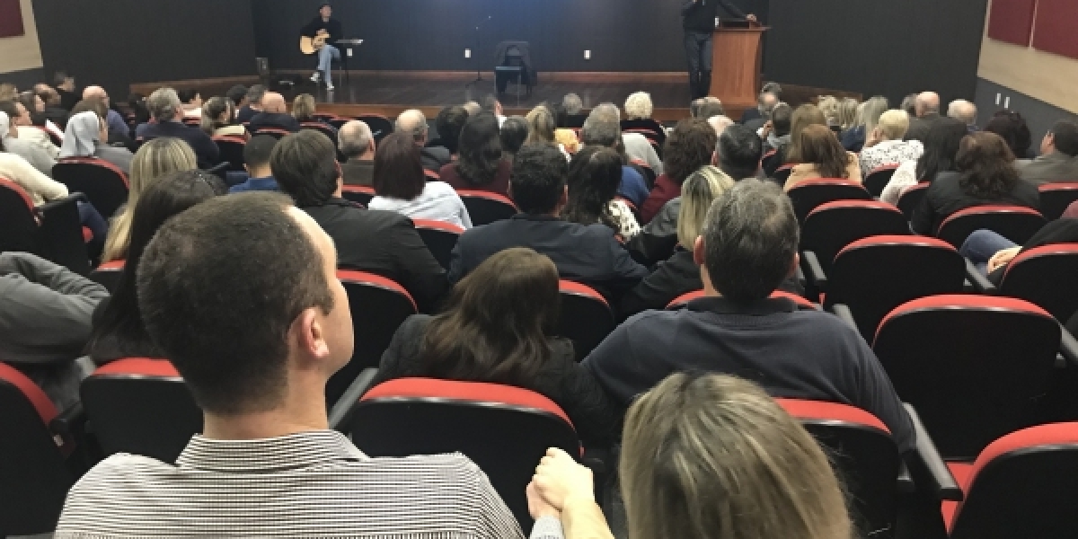 Jorge Trevisol faz palestra para casais em Forquilhinha