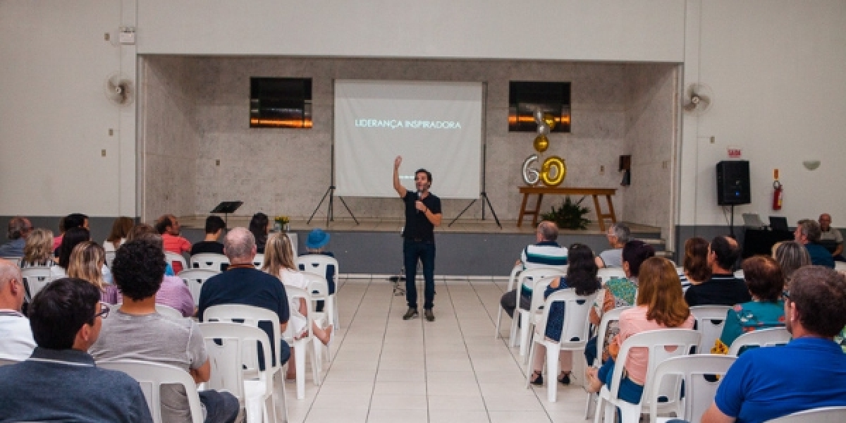 COOPERA: Zeca de Mello motiva cooperados em Forquilhinha