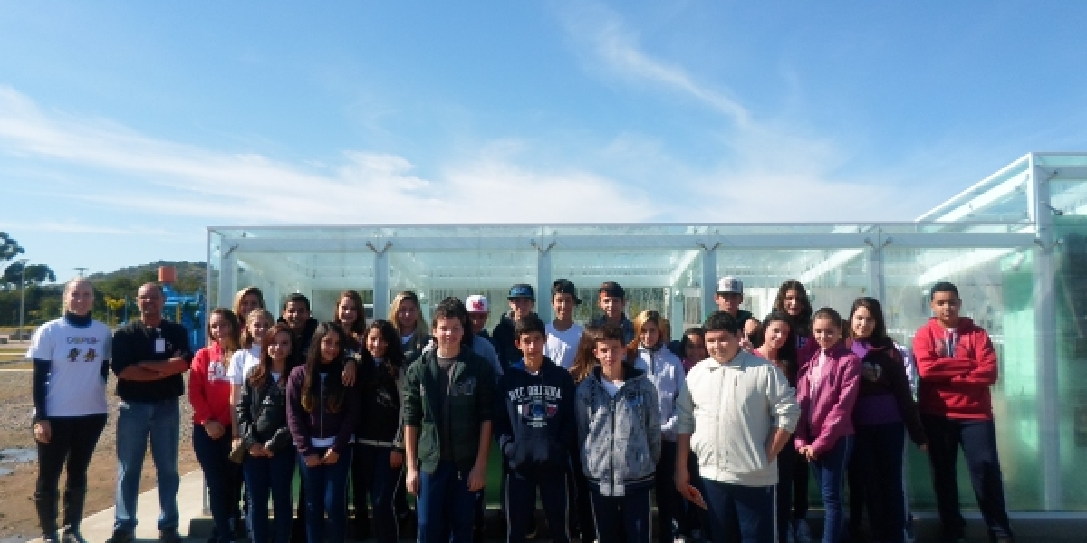 Alunos do COOPERJOVEM realizam visita de estudos