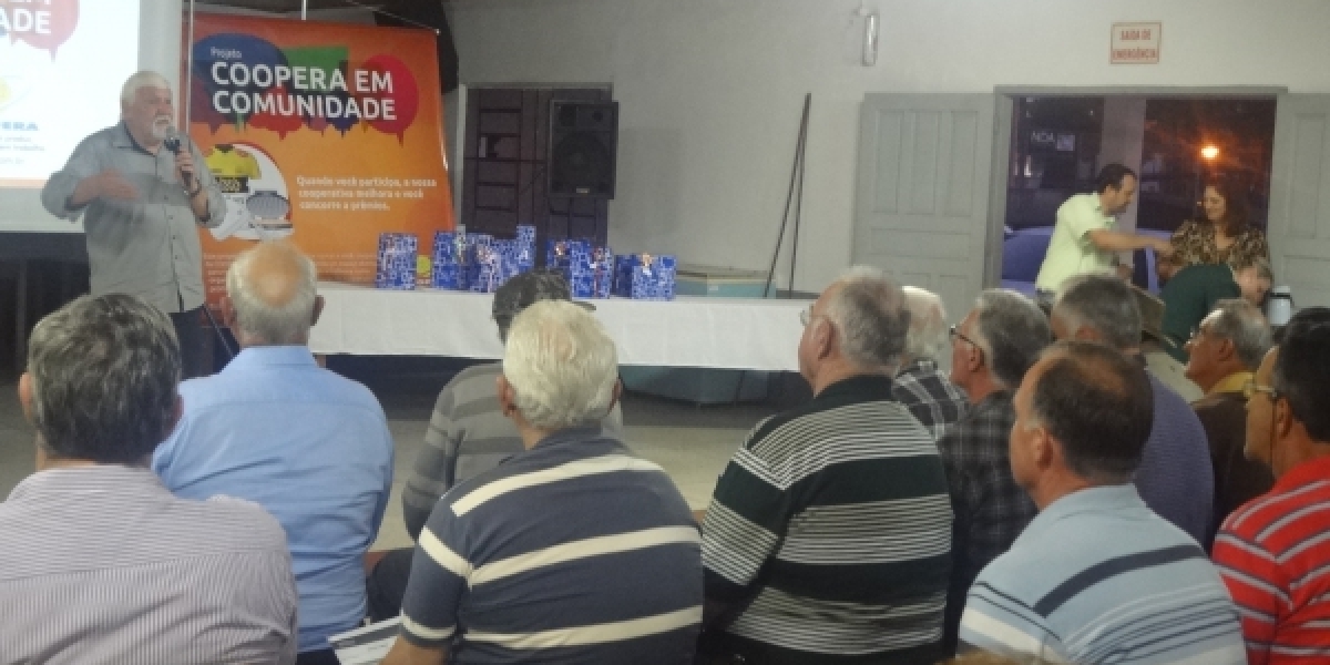 COOPERA em Comunidade reúne associados de São Bento Baixo