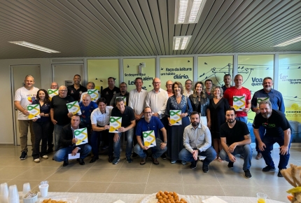 Coopera firma convênios e reforça compromisso com o desenvolvimento regional