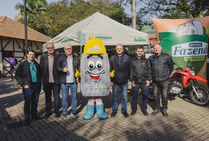 Coopera promoveu o Dia C de Cooperar em Forquilhinha