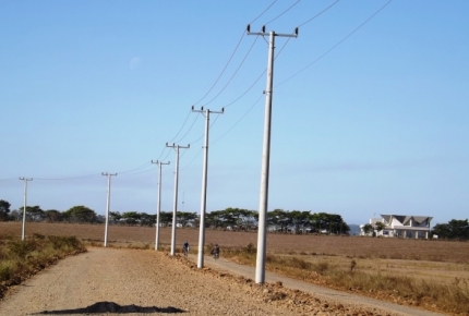 COOPERA amplia alimentador em Forquilhinha