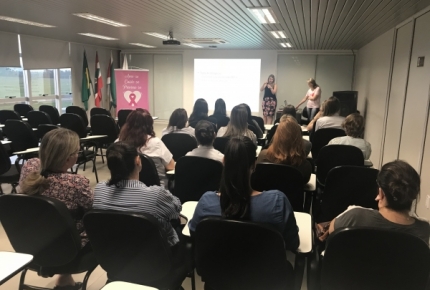 COOPERA promove palestra para colaboradoras em alusão ao Outubro Rosa