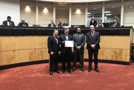 COOPERA recebe Certificação de Responsabilidade Social da ALESC