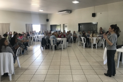 Projetos e atividades educativas são apresentados no  2º Forum Cooperjovem em Forquilhinha  