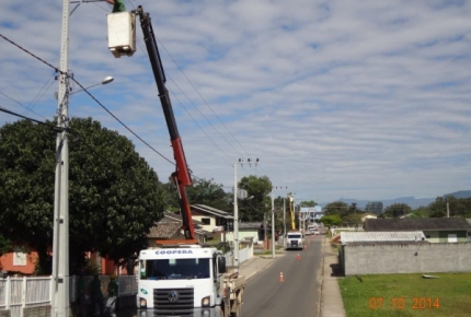 COOPERA realiza reforma no bairro Mãe Luzia