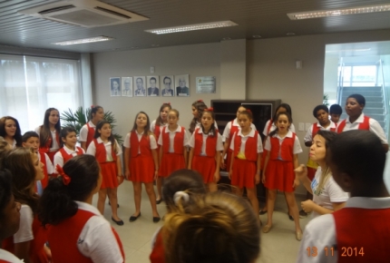 Coral do Bairro da Juventude se apresenta na COOPERA 